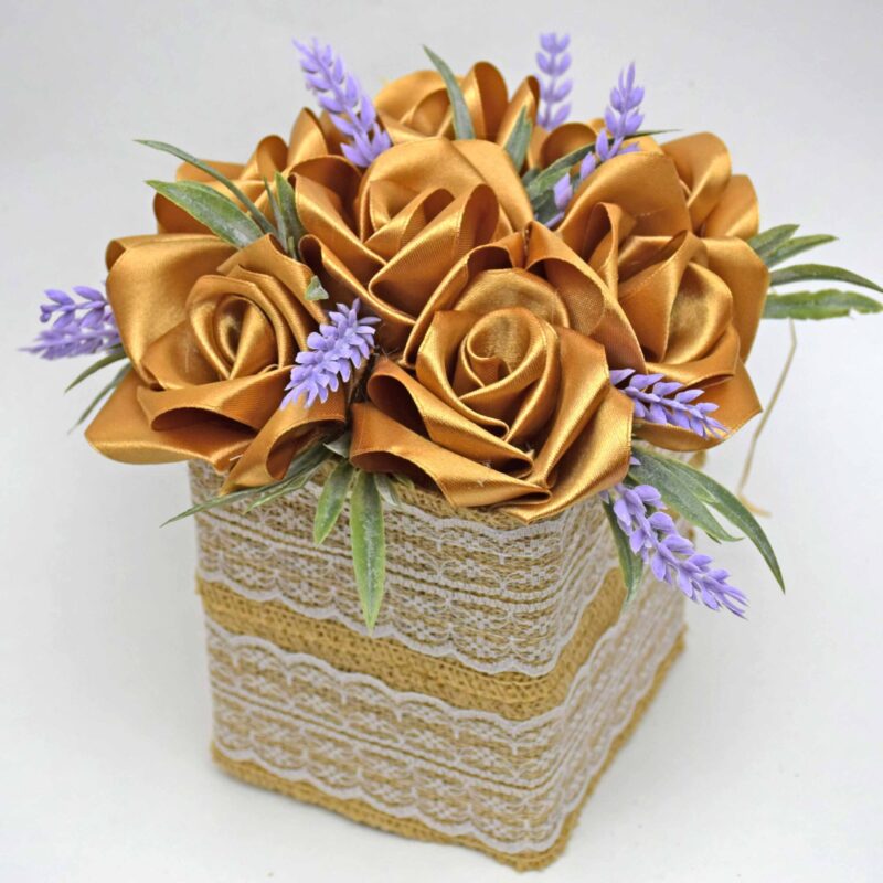 Kvetinový box so saténových ruží E