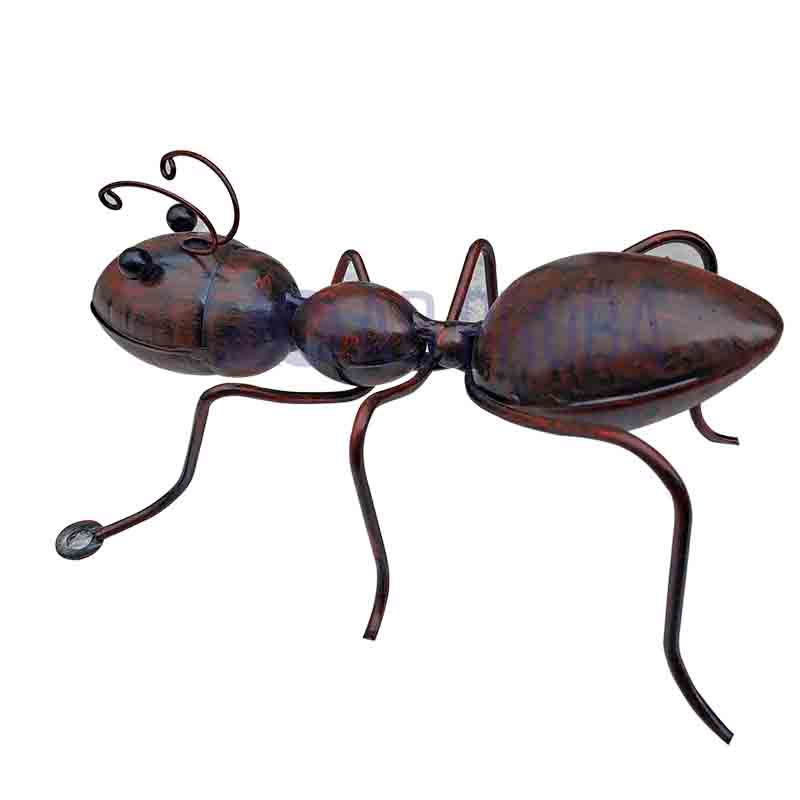 kovová dekorácia mravec